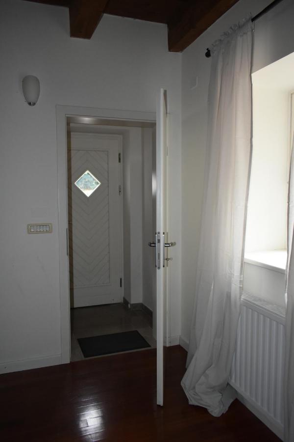 Small House In Vipava Valley Exterior photo